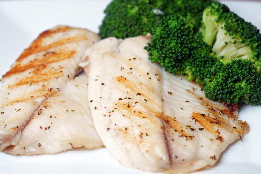 Bagt eller kogt fisk er en solid ret på Osama Hamdiys kostmenu