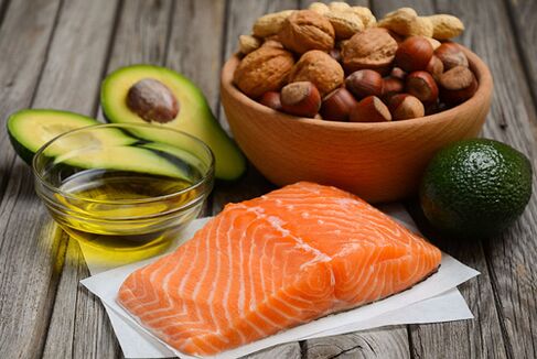 fødevarer med sunde fedtstoffer til korrekt ernæring